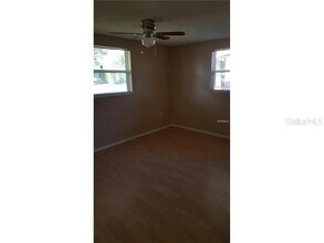 7325 Coventry Dr in Port Richey, FL - Building Photo - Building Photo