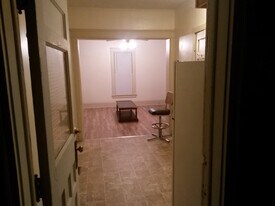 653 Baldwin St, Unit 1 in Meadville, PA - Building Photo