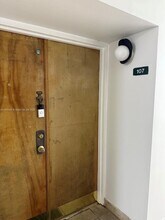 11790 SW 18th St in Miami, FL - Building Photo - Building Photo