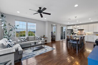 28285 N Via Sonata Dr in Santa Clarita, CA - Building Photo - Building Photo