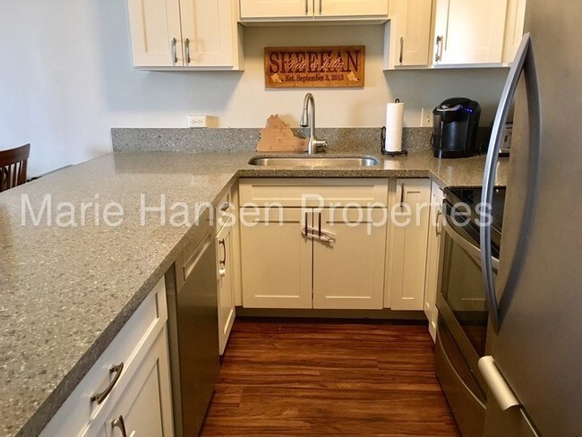 400 Hobron Ln-Unit -3105 in Honolulu, HI - Foto de edificio - Building Photo