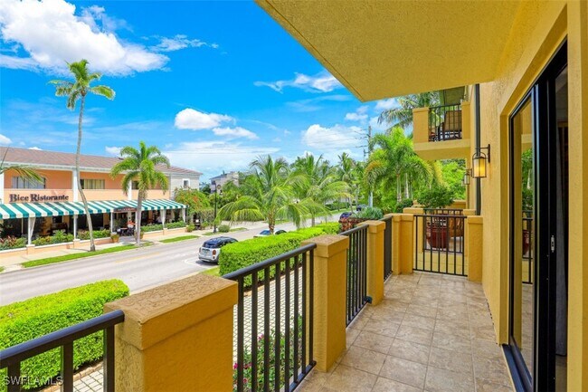 property at 270 5th Ave S