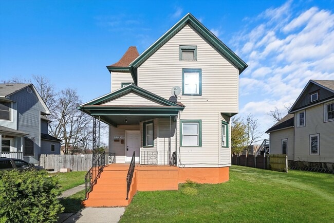 property at 1097 E Merchant St
