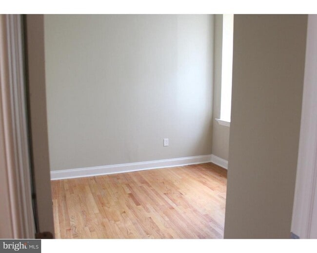 property at 408 S 9th St