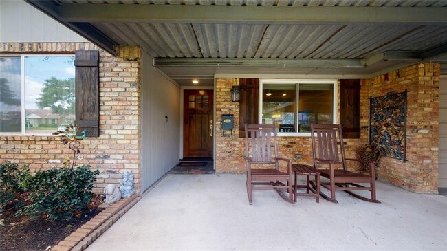 property at 3011 Larknolls Ln