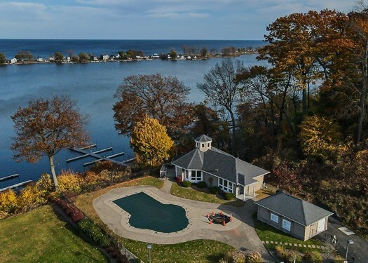 704 Mariner Cir in Webster, NY - Foto de edificio - Building Photo