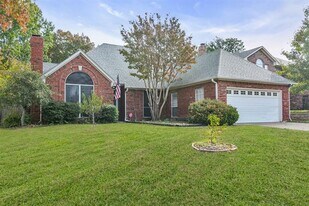 5105 Haydenbend Cir in Grapevine, TX - Building Photo