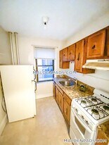 349 Pleasant St in Malden, MA - Building Photo