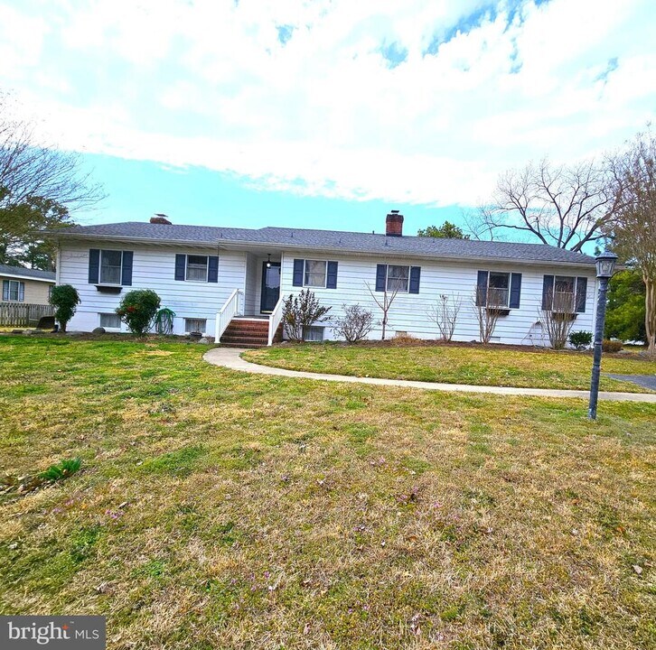 103 Shawnee Cir in Cambridge, MD - Building Photo
