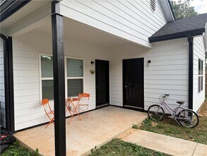 650 Holderness St SW in Atlanta, GA - Building Photo - Building Photo