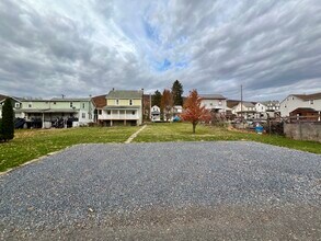 423 Center St in Lykens, PA - Building Photo - Building Photo