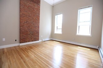 554 OBSERVER Hwy-Unit -4R in Hoboken, NJ - Building Photo - Building Photo