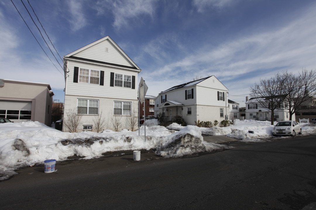 641 Summer St in Elizabeth, NJ - Building Photo