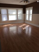 218 Bingham St, Unit A in Lansing, MI - Building Photo - Building Photo