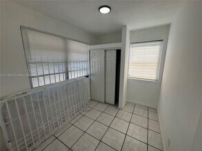 7000 NW 8th Ave-Unit -5 in Miami, FL - Building Photo - Building Photo