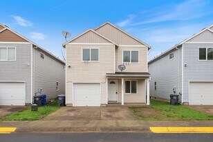 12610 SE Ramona St in Portland, OR - Building Photo