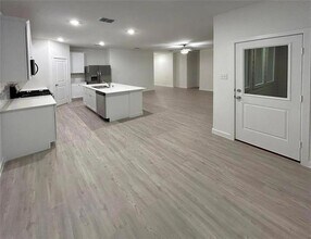 7013 English Elm Trl in McKinney, TX - Building Photo - Building Photo