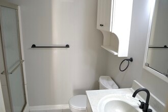 416 Highwood Dr in Louisville, KY - Building Photo - Building Photo