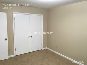 923 Iredell St in Durham, NC - Building Photo - Building Photo