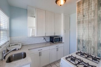 3877 Chamoune Ave in San Diego, CA - Building Photo - Building Photo