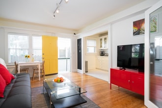 205 Horizon Ave in Los Angeles, CA - Building Photo - Building Photo