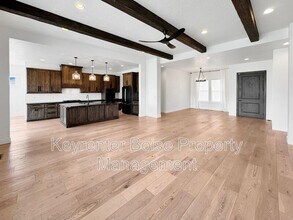 5298 W Parkridge Dr in Boise, ID - Building Photo - Building Photo