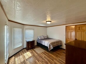 944 Lucinda Dr in Los Lunas, NM - Building Photo - Building Photo