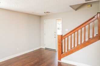 1521 Lincolnshire Way in Fort Worth, TX - Foto de edificio - Building Photo