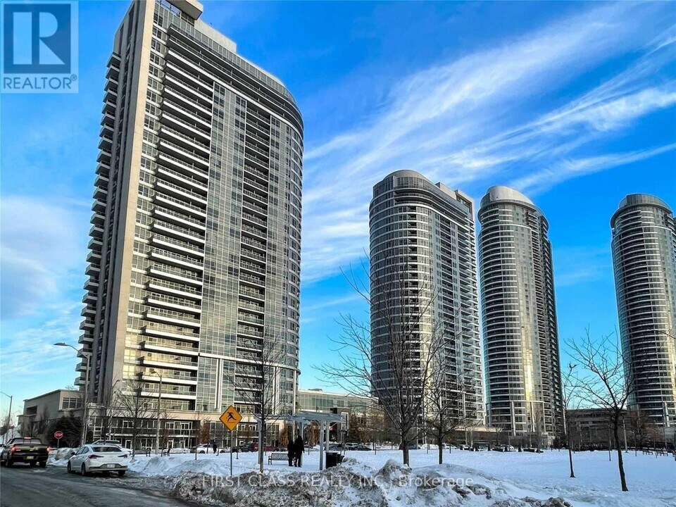 181-1181 Village Green Square in Toronto, ON - Building Photo