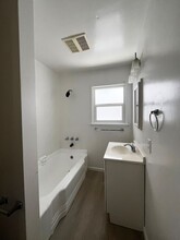 8931 Ramsgate Ave in Los Angeles, CA - Building Photo - Building Photo