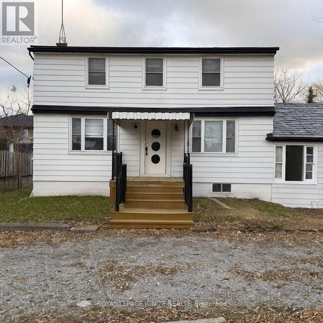 187 Twyn Rivers Dr in Pickering, ON - Building Photo - Building Photo