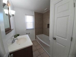 1288 NY-9G in Hyde Park, NY - Building Photo - Building Photo