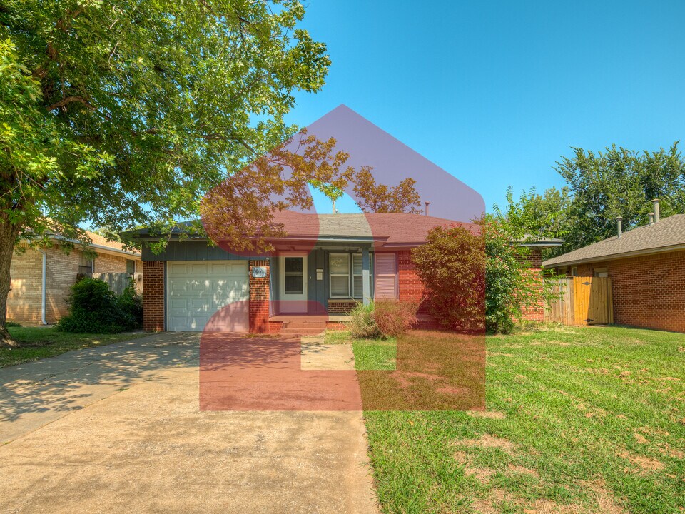 1917 Hasley Dr in The Village, OK - Building Photo