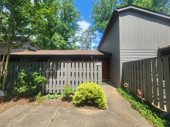 205 Crowfields Dr in Asheville, NC - Building Photo - Building Photo