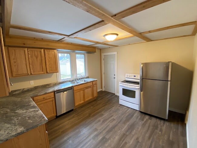 1428 N 4th St, Unit #1 in Mankato, MN - Foto de edificio - Building Photo