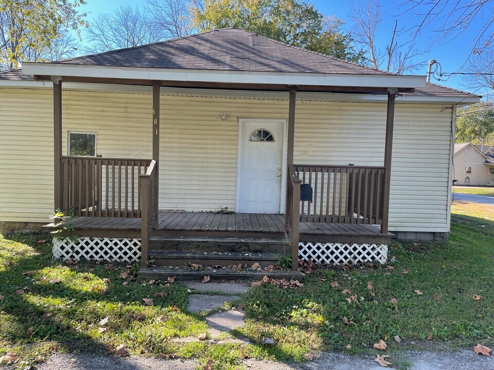 601 S Brown St Photo