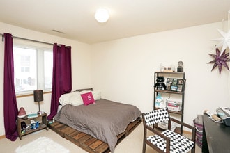 Total Property Management 134 Campus in Ames, IA - Foto de edificio - Interior Photo
