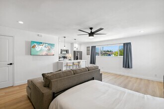 1310 Halley Ct, Unit 1318 Halley ct in San Diego, CA - Foto de edificio - Building Photo