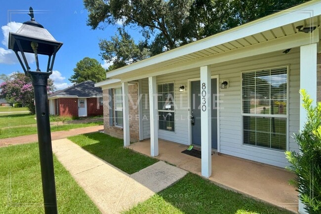 8030 Woodland Way in Semmes, AL - Building Photo - Building Photo