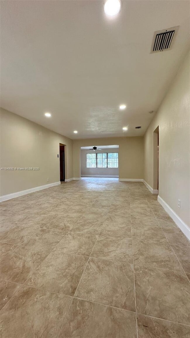 5317 SW 24th St in West Park, FL - Building Photo - Building Photo