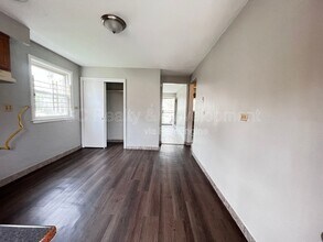 9252 S Merrill Ave in Chicago, IL - Building Photo - Building Photo