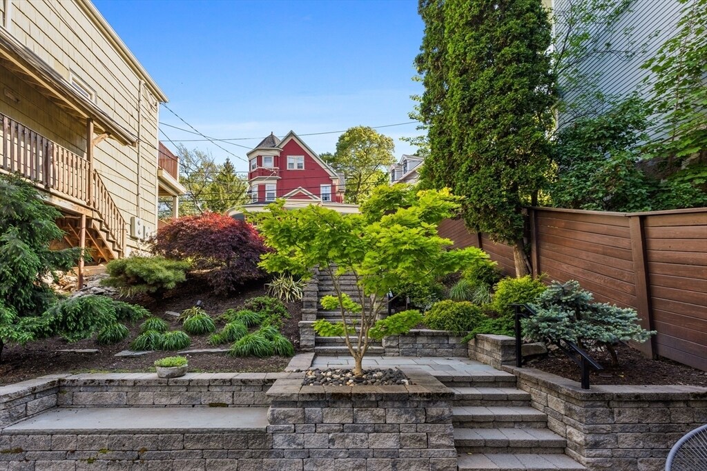 62 Grampian Way, Unit 1 in Boston, MA - Building Photo