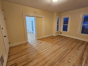 149 S Cliff St in Ansonia, CT - Building Photo - Building Photo