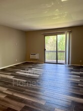 202 Charleston Blvd in Macomb, IL - Foto de edificio - Building Photo