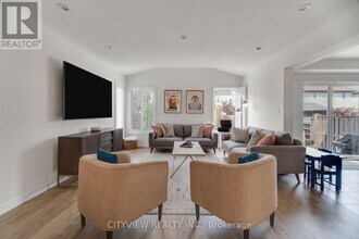 41 Bellagio Ave in Hamilton, ON - Building Photo - Building Photo