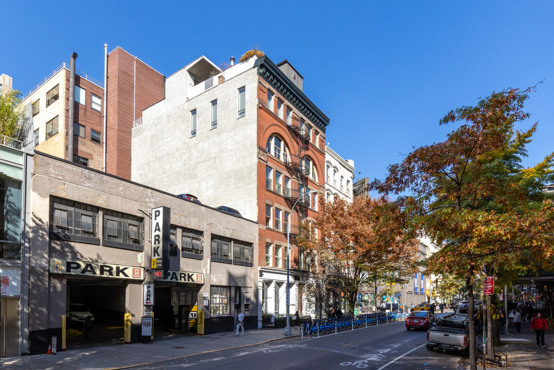 Cooperative in New York, NY - Building Photo