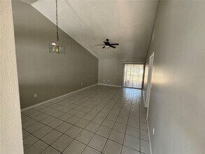 1103 Jade E Ln in Kissimmee, FL - Building Photo - Building Photo