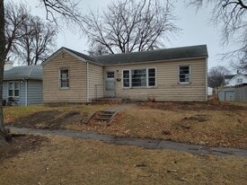 1916 N C St in Fremont, NE - Building Photo
