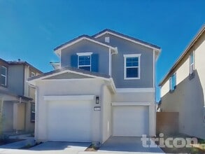 Tricon Winchester in Winchester, CA - Foto de edificio - Building Photo