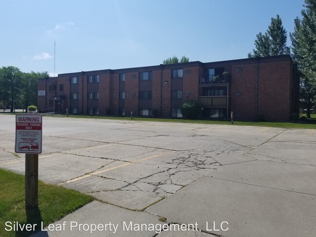 Park 36 Estates in Grand Forks, ND - Foto de edificio - Building Photo